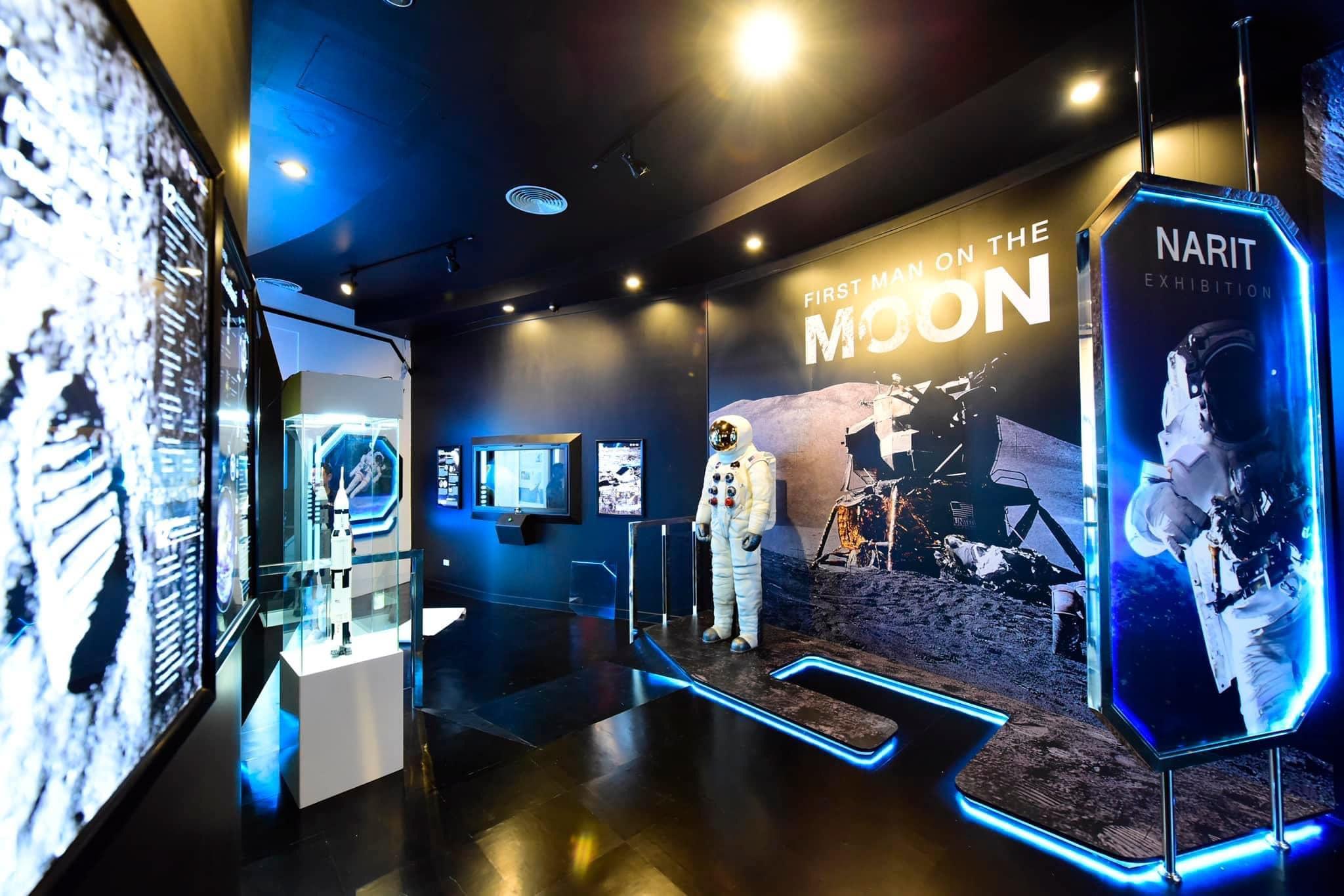 image-showcase