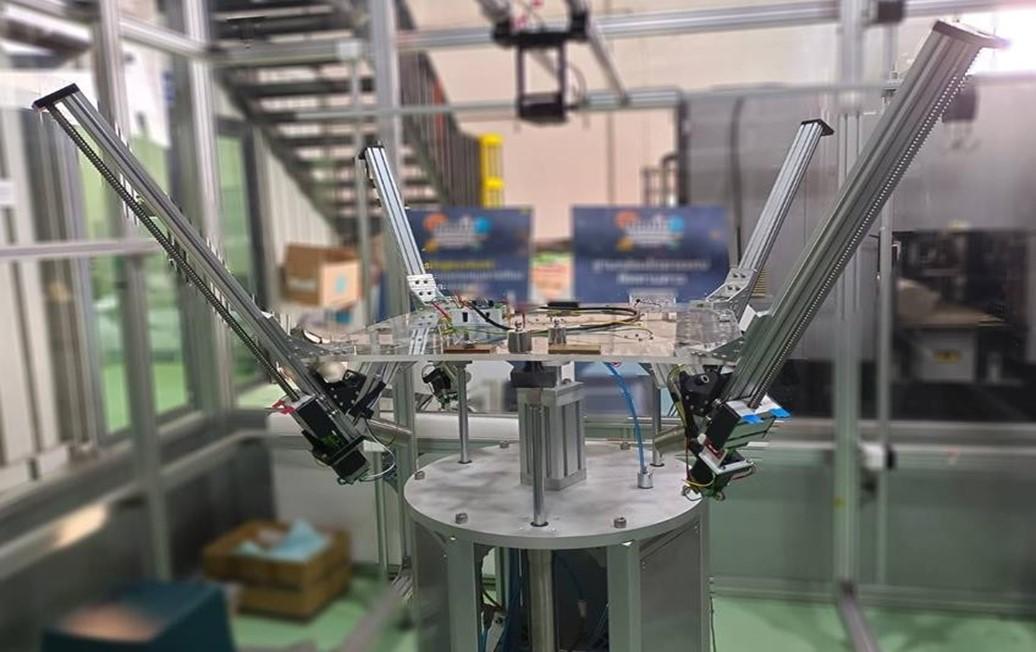 Hardware-in-the-Loop Simulation Testbed for Spacecraft Dynamics and Control System