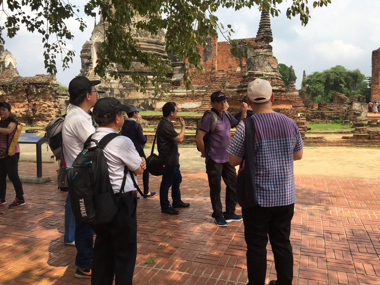 การค้นคว้ารวบรวมข้อมูลและให้ความรู้ เรื่อง “อารยธรรมและอารยสถานดาราศาสตร์ไทย”
